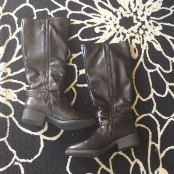 NWOT brown boots size 10! - Picture 3 of 12